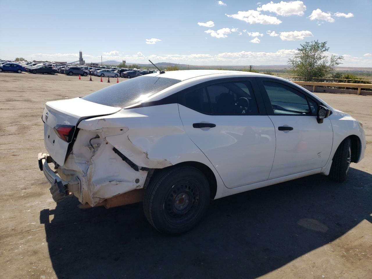 Lot #2945146695 2020 NISSAN VERSA S