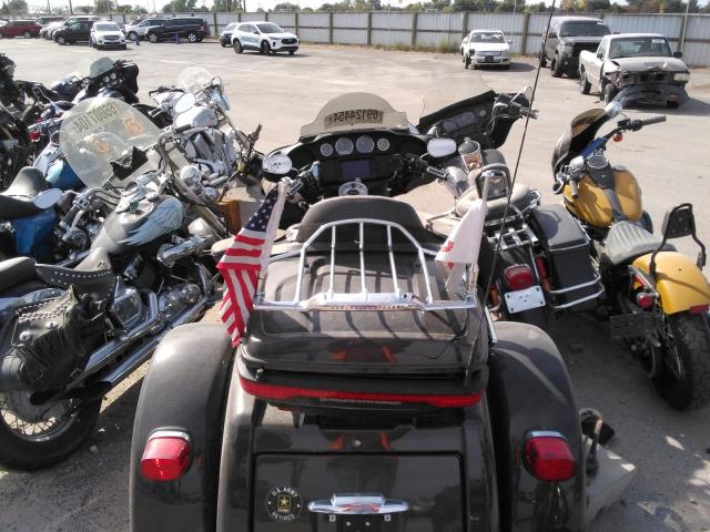 2020 HARLEY-DAVIDSON FLHTCUTG - 1HD1MAF10LB858249