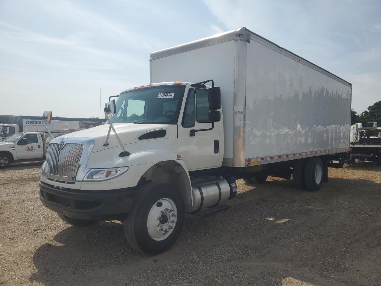 Lot #2843314624 2016 INTERNATIONAL 4000 4300