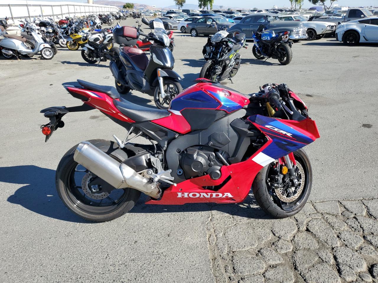 Honda CBR1000 2023 