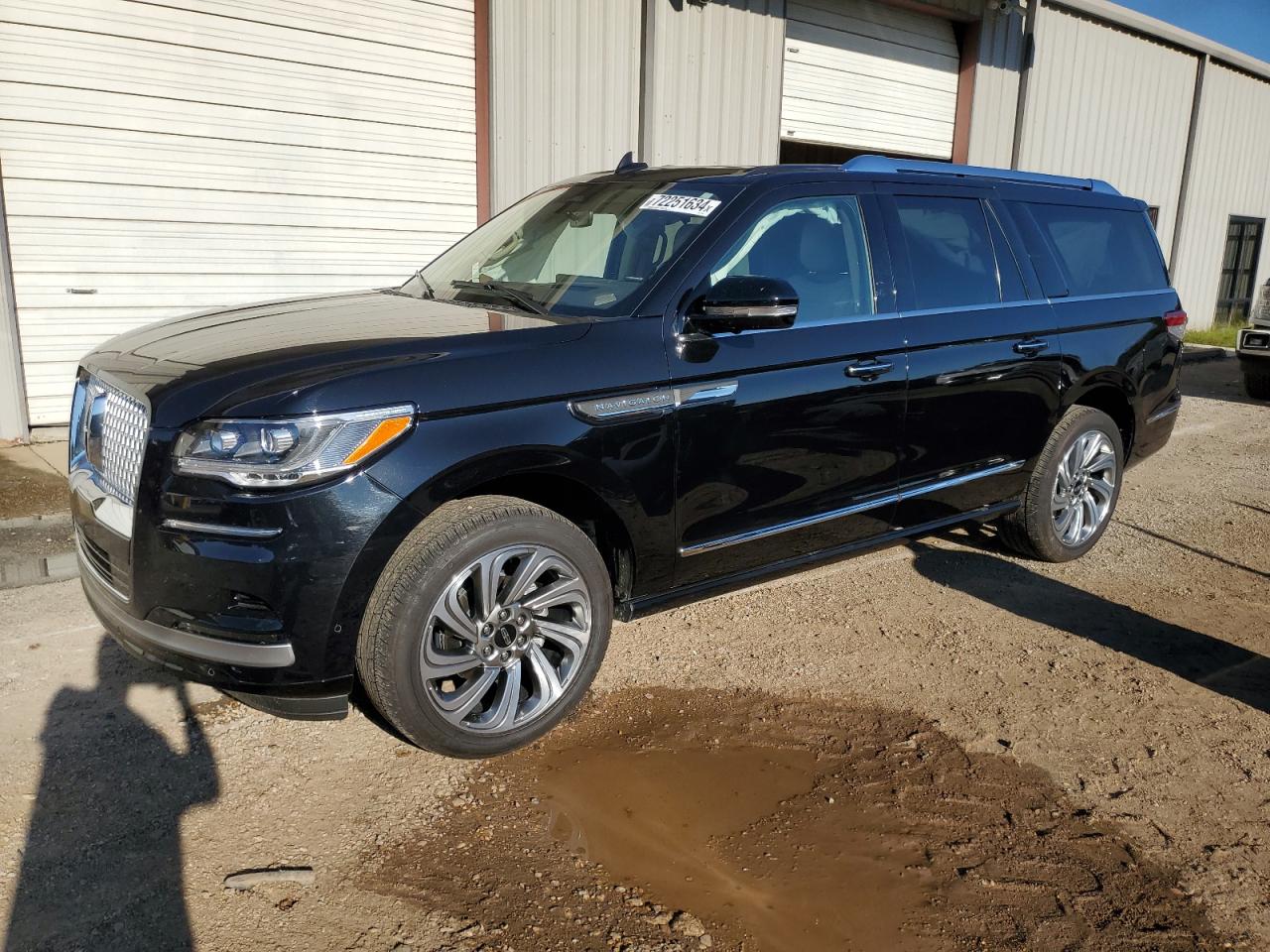 Lot #2893525612 2023 LINCOLN NAVIGATOR