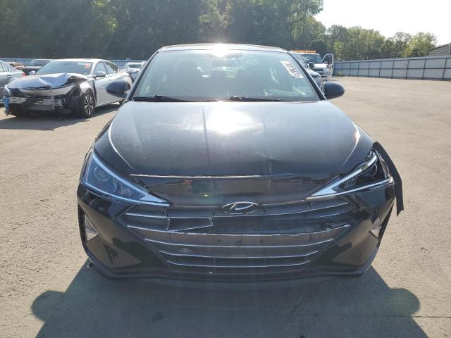 2019 HYUNDAI ELANTRA SE - 5NPD74LFXKH453908