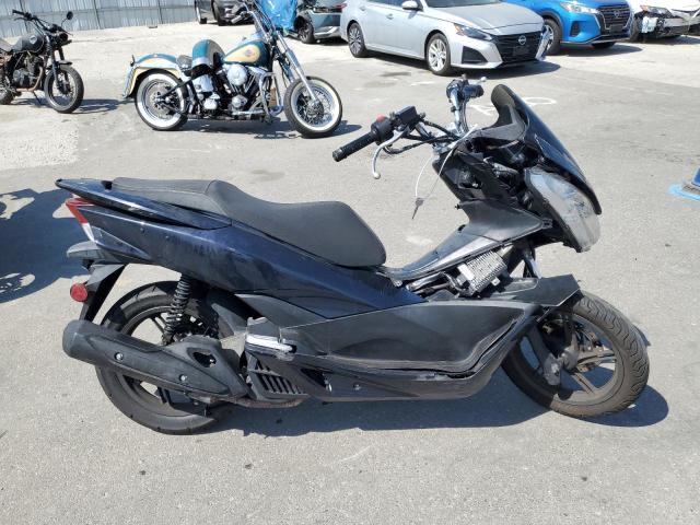 2017 HONDA PCX 150 #2938592423