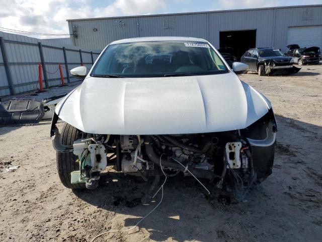 2017 VOLKSWAGEN PASSAT SE - 1VWBT7A39HC036097