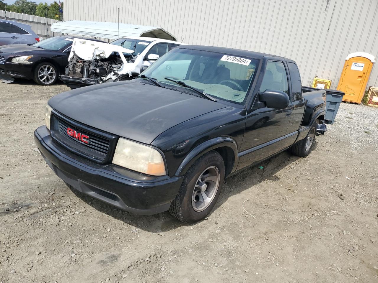 GMC SONOMA 2001 black  gas 1GTCS19W918158165 photo #1