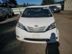 TOYOTA SIENNA LE photo