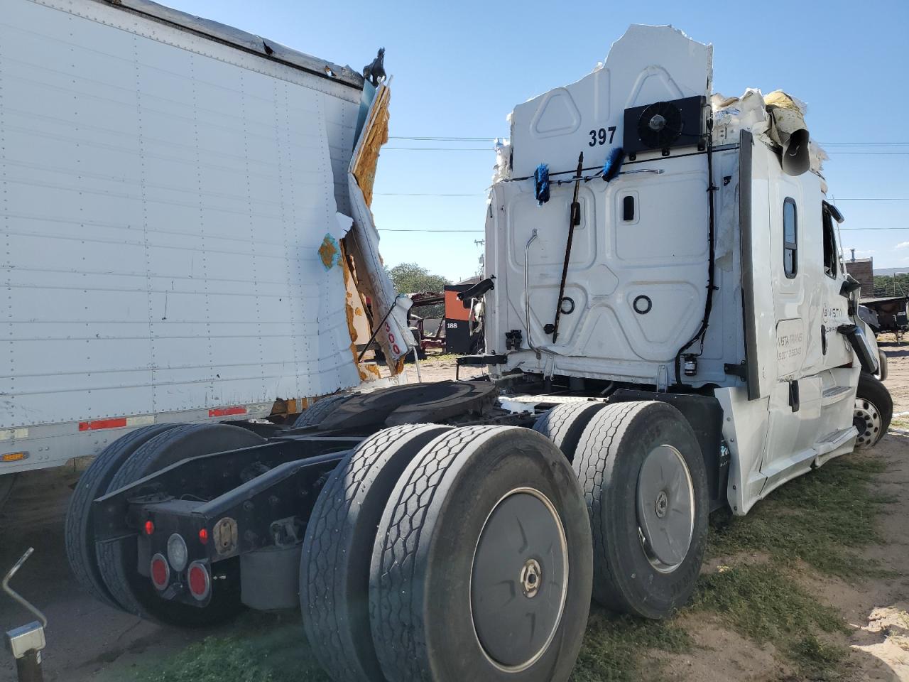 Lot #2907578592 2022 FREIGHTLINER CASCADIA 1