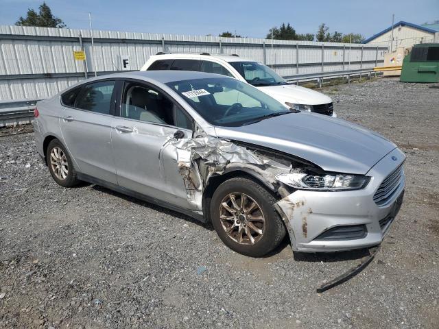 VIN 1FA6P0G79F5130837 2015 Ford Fusion, S no.4