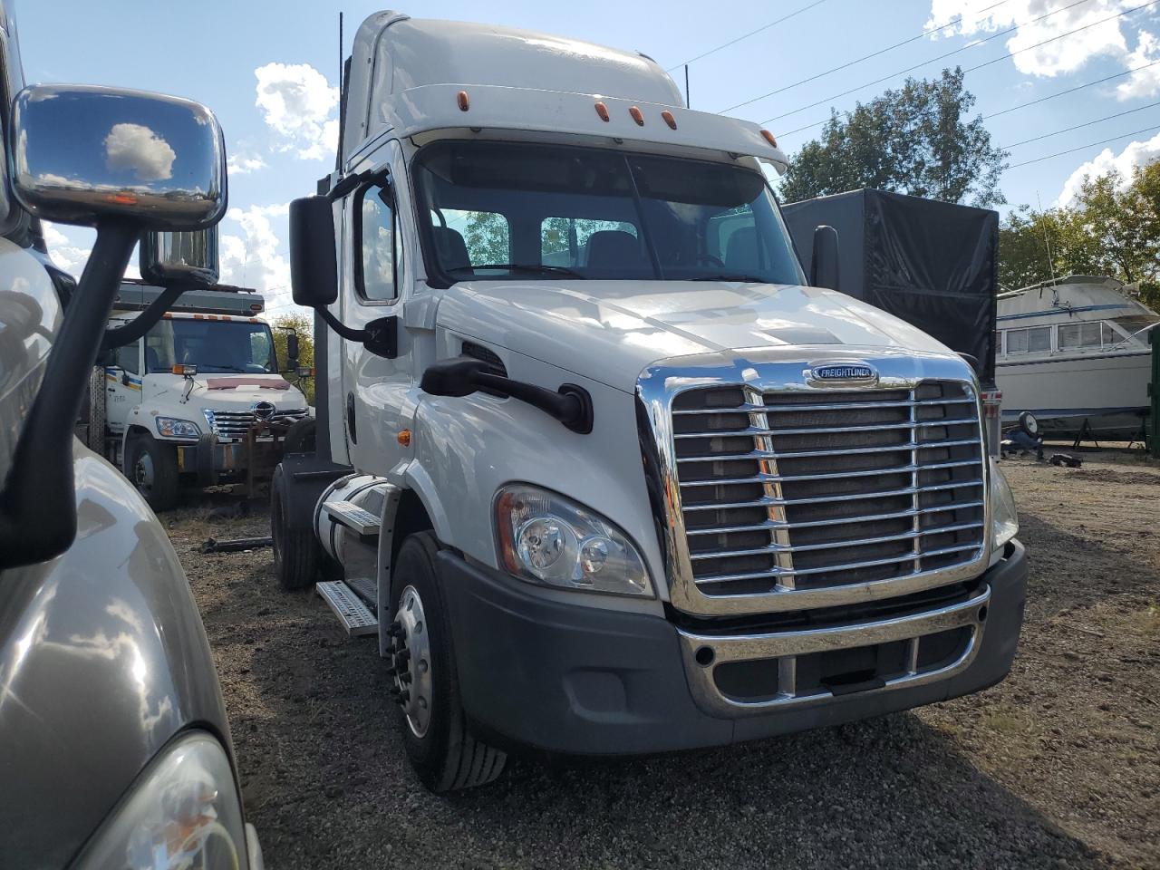 Freightliner Cascadia 2018 113" sleeper cab