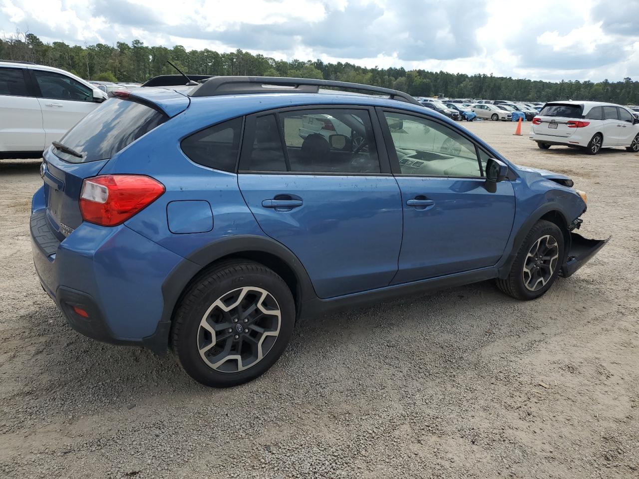 Lot #2886103208 2017 SUBARU CROSSTREK