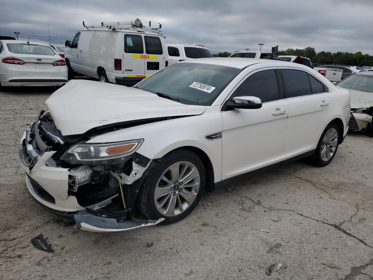 Lot #2930606772 2012 FORD TAURUS LIM