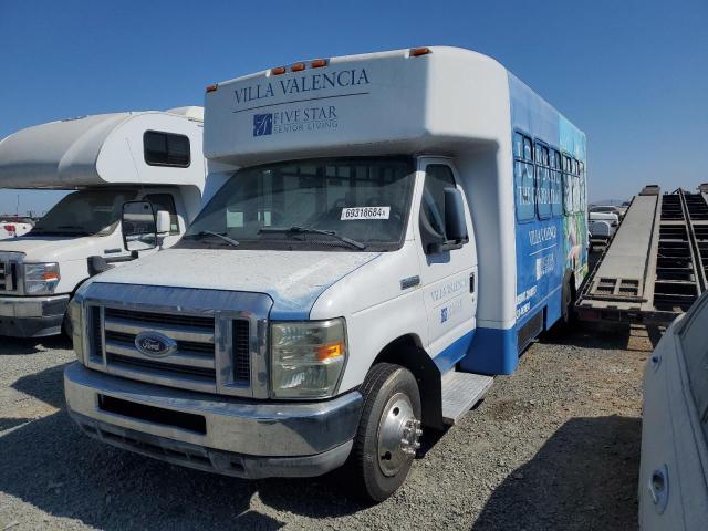 FORD ECONOLINE E450 SUPER DUTY CUTAWAY VAN