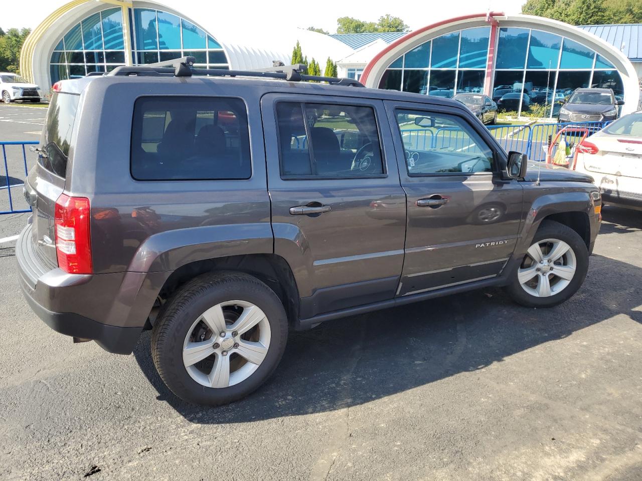 Lot #3045718307 2017 JEEP PATRIOT LA