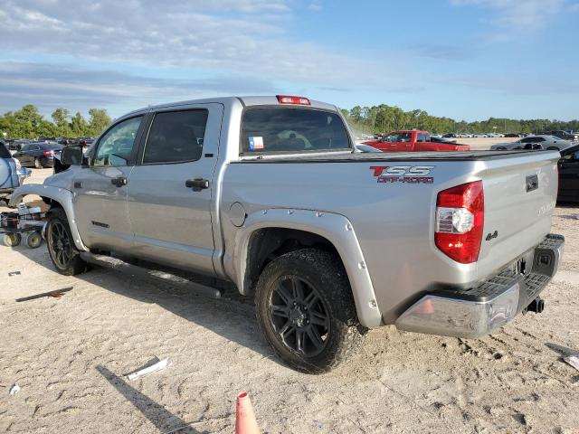 VIN 5TFDW5F12JX691148 2018 Toyota Tundra, Crewmax Sr5 no.2