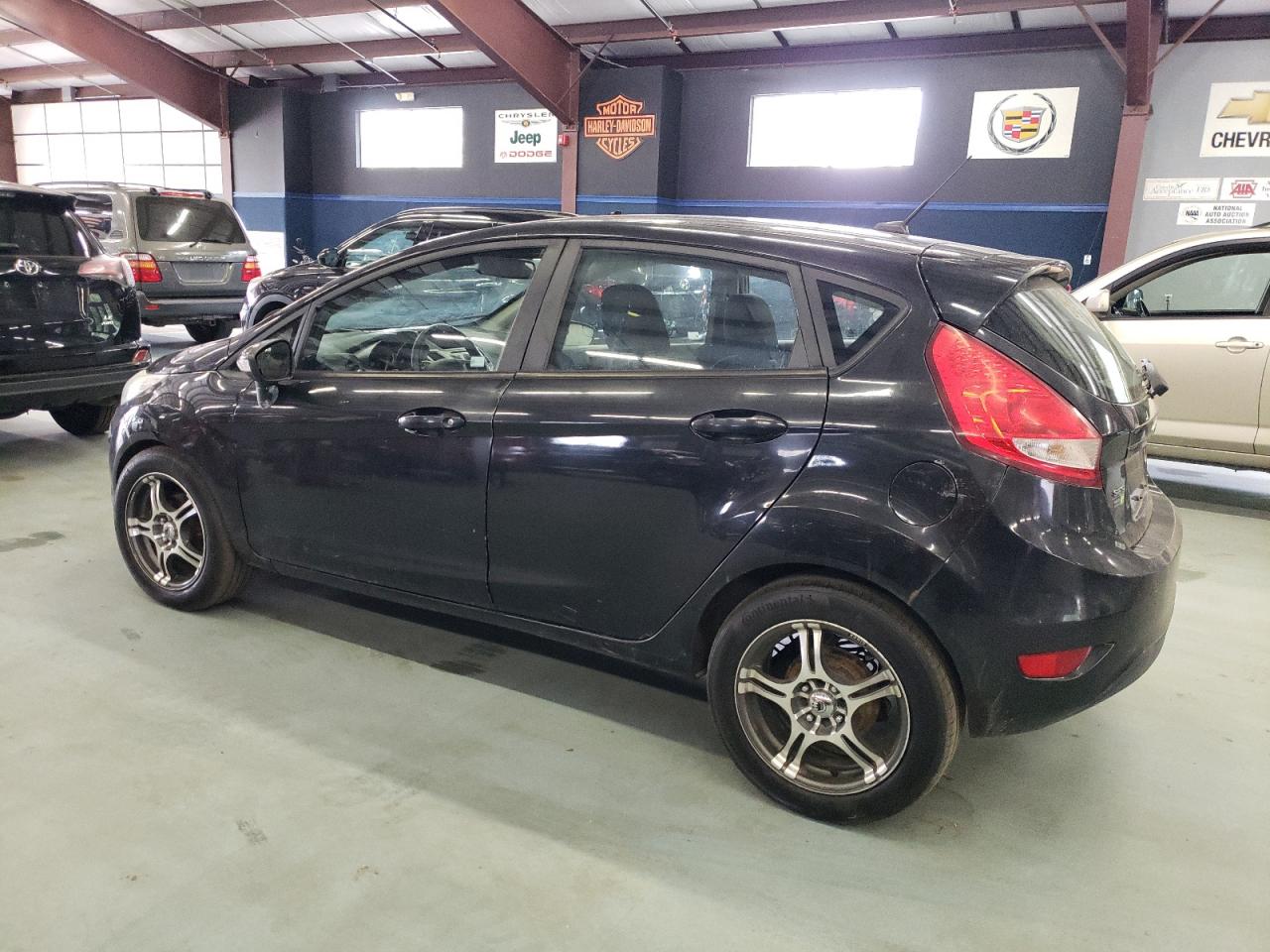 Lot #2840789427 2011 FORD FIESTA SES