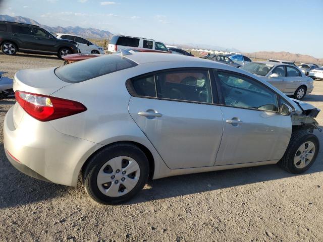 VIN KNAFK4A6XG5551397 2016 KIA Forte, LX no.3