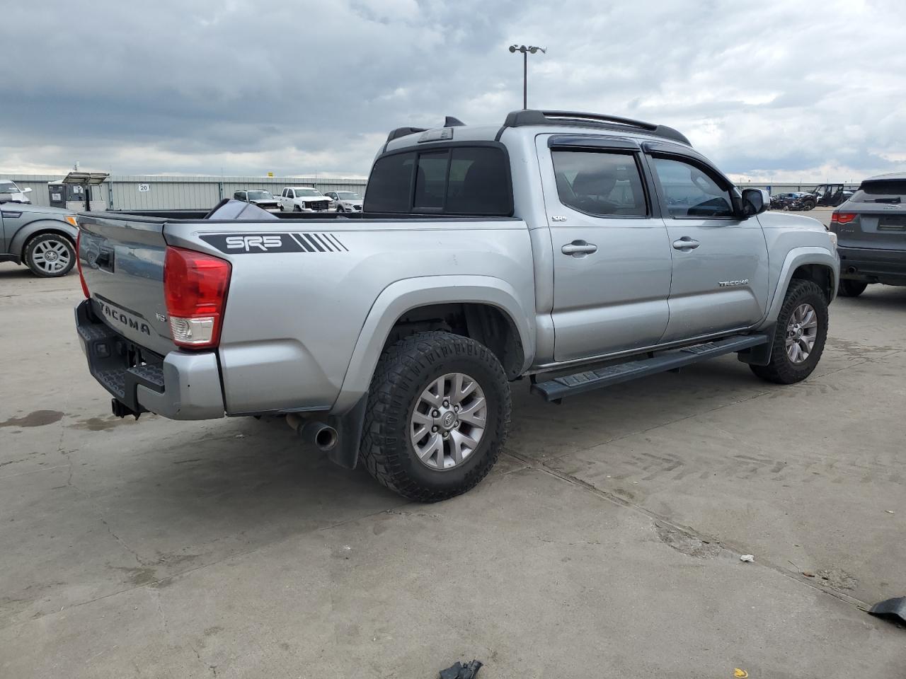 Lot #2828260935 2017 TOYOTA TACOMA DOU