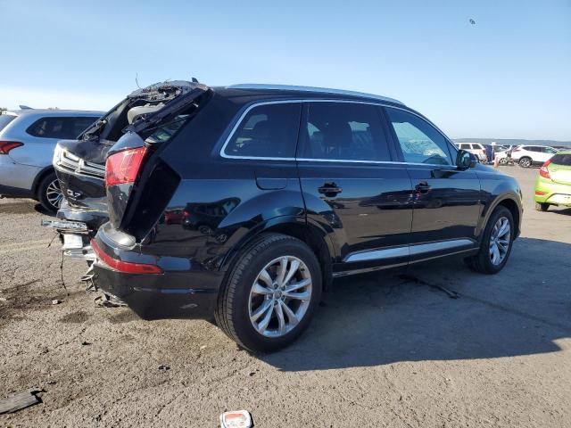 VIN WA1LAAF7XKD001263 2019 Audi Q7, Premium Plus no.3