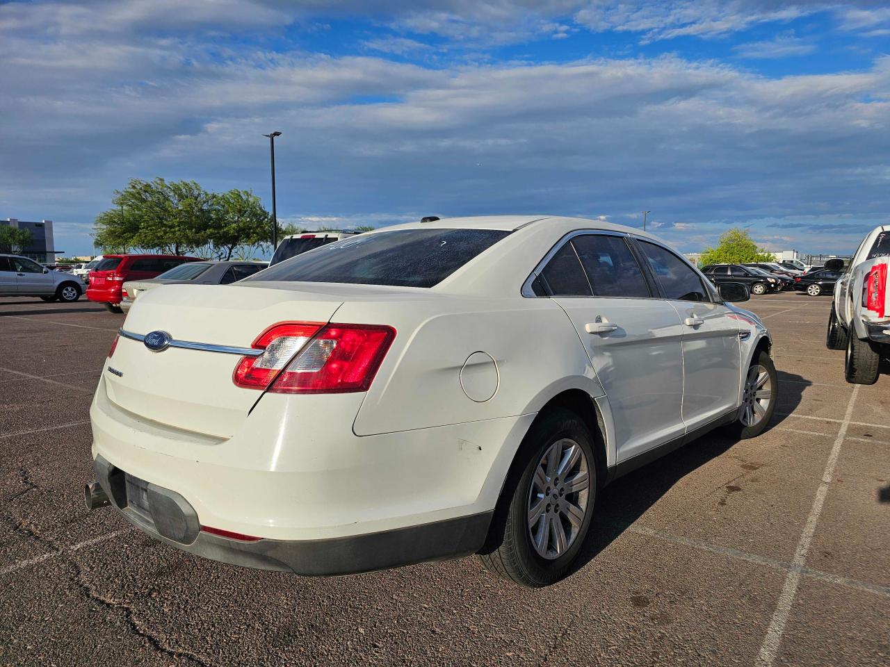 Lot #2825531390 2010 FORD TAURUS SE