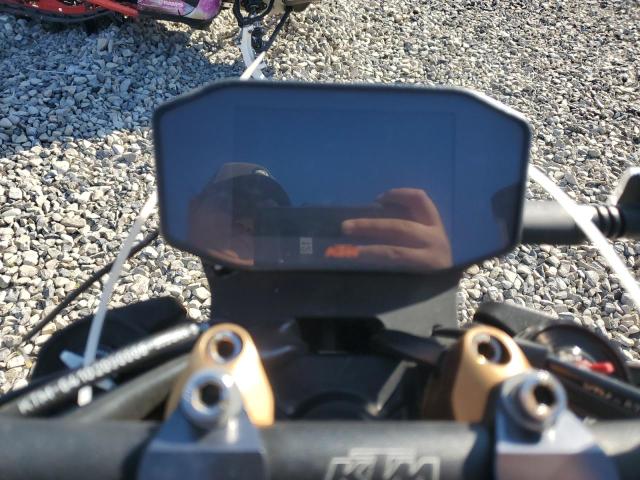 2021 KTM 890 DUKE R - VBKTU9403MM810932