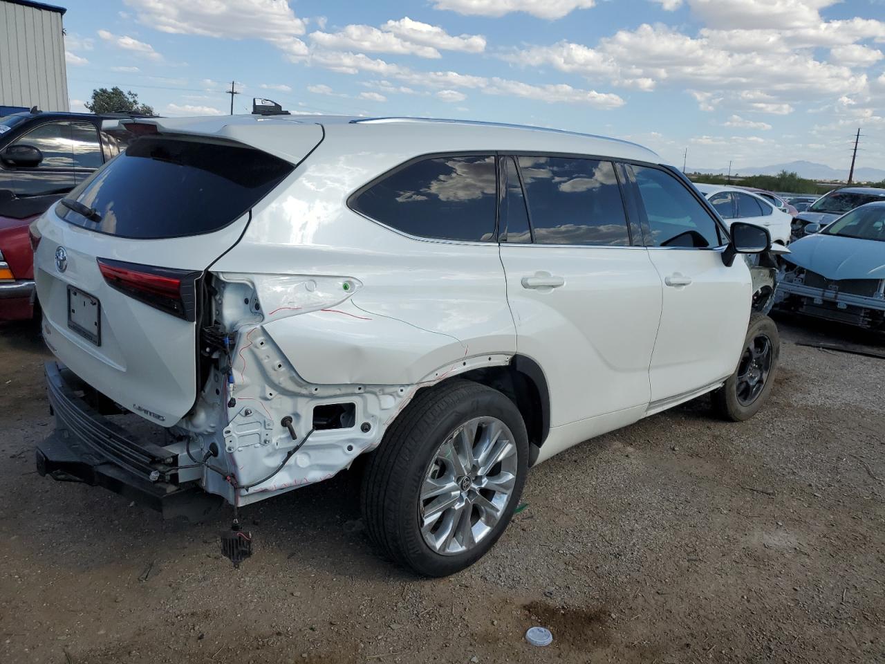 Lot #2988995606 2021 TOYOTA HIGHLANDER