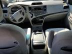 TOYOTA SIENNA LE photo