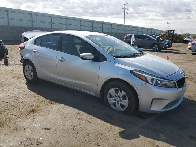 VIN 3KPFK4A73HE067704 2017 KIA Forte, LX no.4