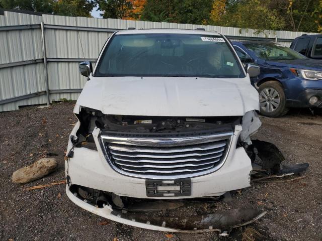 2016 CHRYSLER TOWN & COU - 2C4RC1GG0GR174965