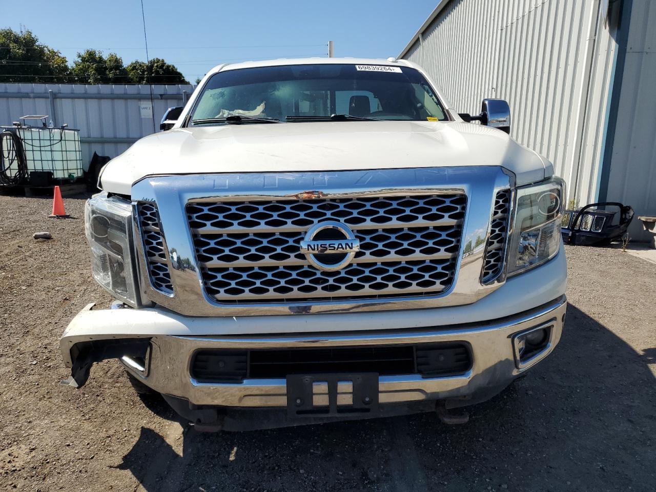 NISSAN TITAN SL