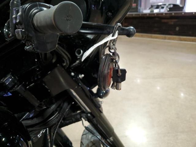 2022 HARLEY-DAVIDSON FLHXST - 1HD1ABL16NB670695