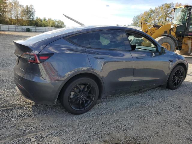 VIN 7SAYGDEE7NF460553 2022 Tesla MODEL Y no.3