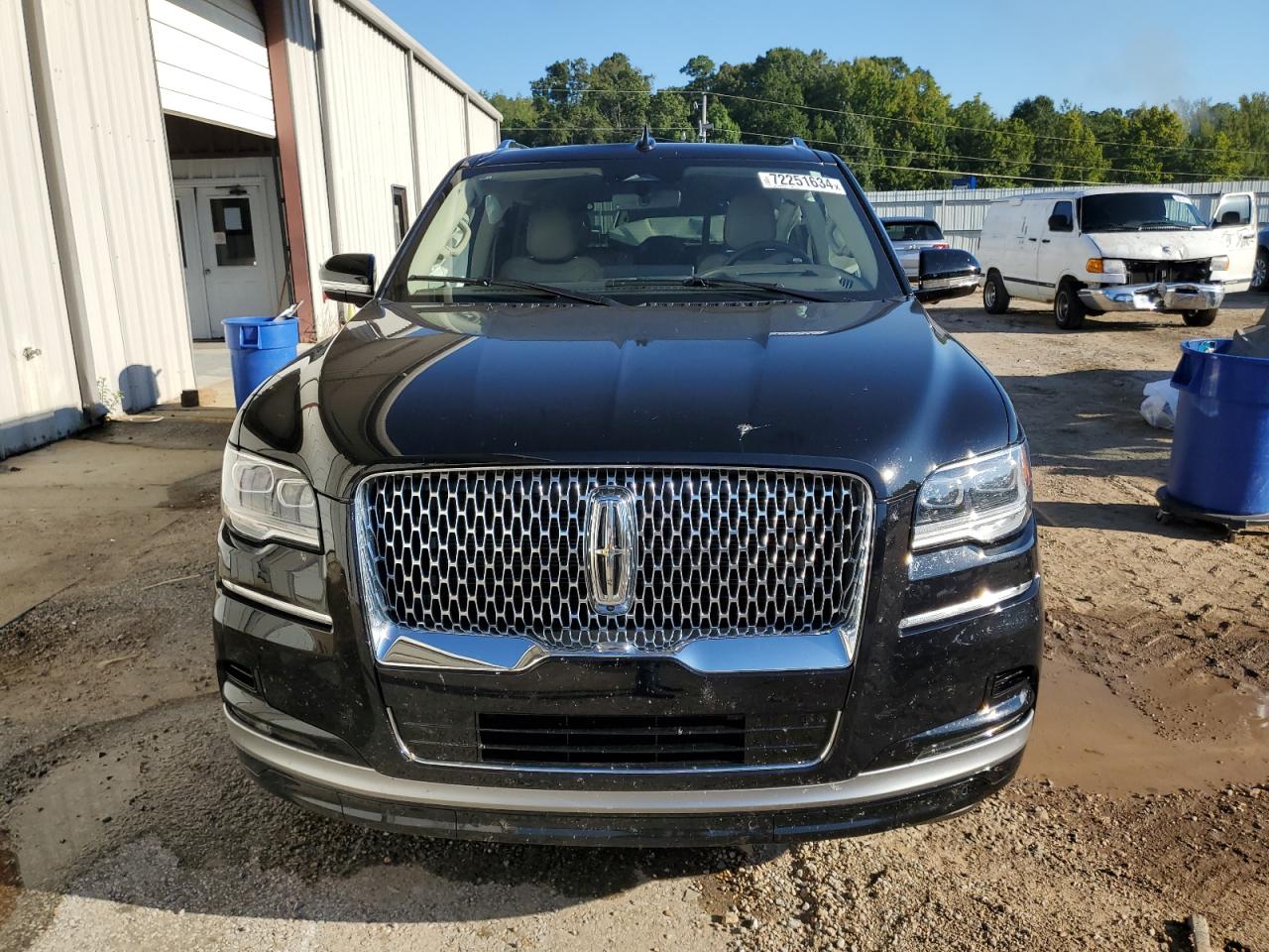 Lot #2893525612 2023 LINCOLN NAVIGATOR