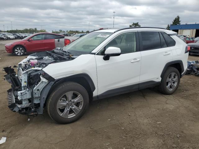 2024 TOYOTA RAV4 XLE JTMRWRFV9RD240618  72593854