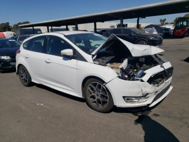 VIN 1FADP3K24GL230605 2016 Ford Focus, SE no.4