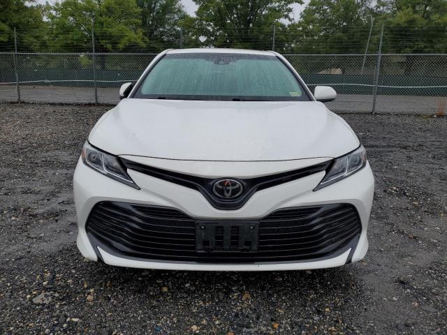 VIN 4T1B11HK3JU582425 2018 Toyota Camry, L no.5