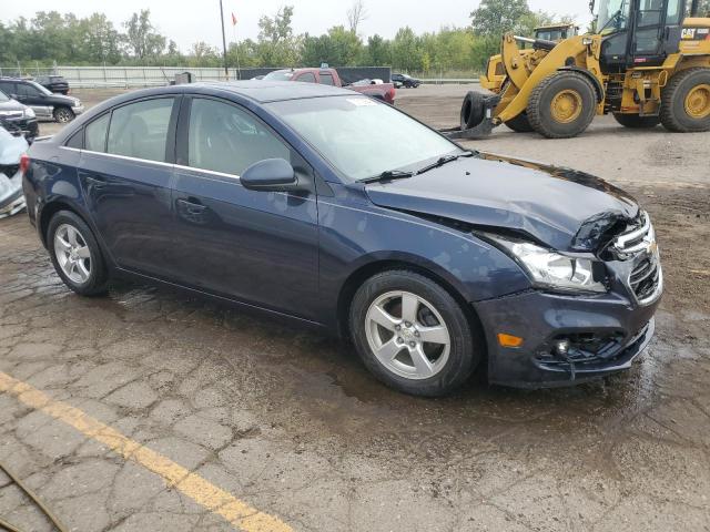 VIN 1G1PC5SB9F7211188 2015 Chevrolet Cruze, LT no.4