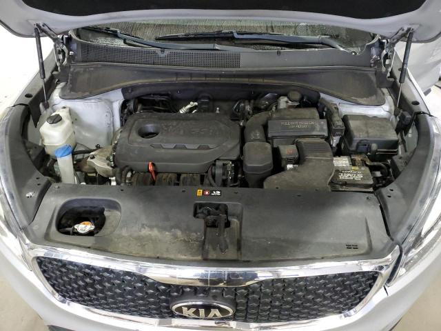 VIN 5XYPGDA3XHG333001 2017 KIA Sorento, LX no.12