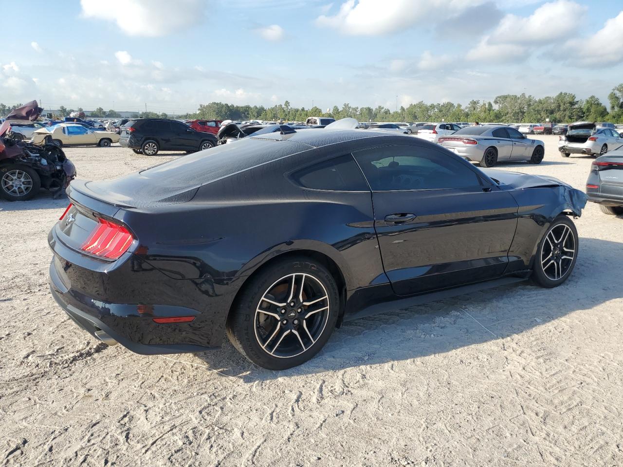 Lot #2860171013 2021 FORD MUSTANG