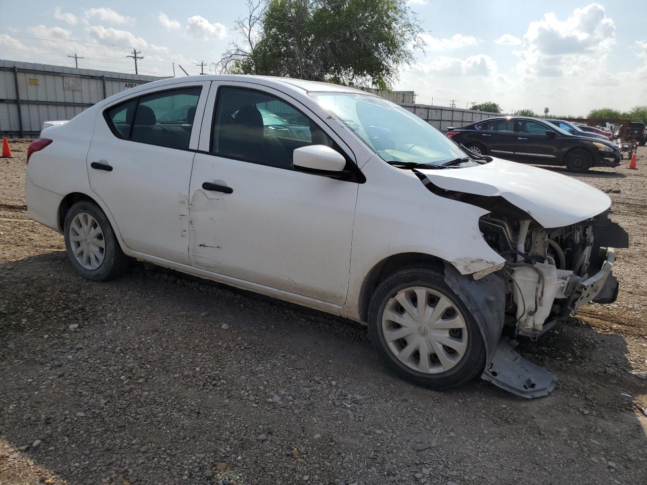 Lot #2909731331 2017 NISSAN VERSA S