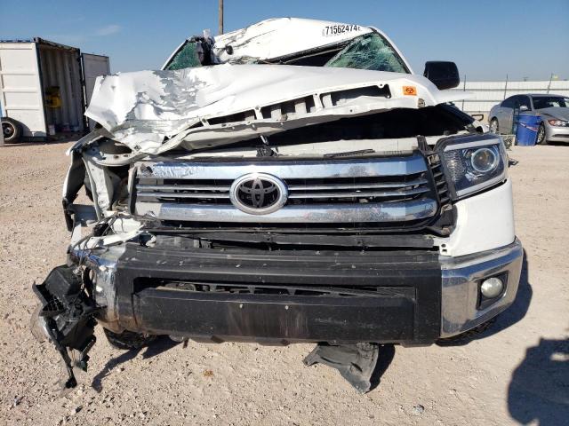 VIN 5TFDW5F11HX613471 2017 Toyota Tundra, Crewmax Sr5 no.5