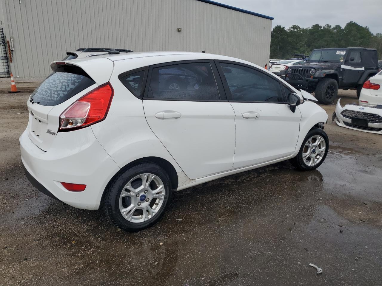 Lot #2881345496 2015 FORD FIESTA