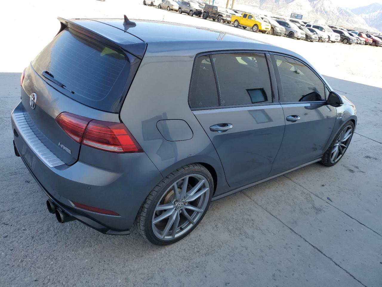 Lot #2921809539 2018 VOLKSWAGEN GOLF R