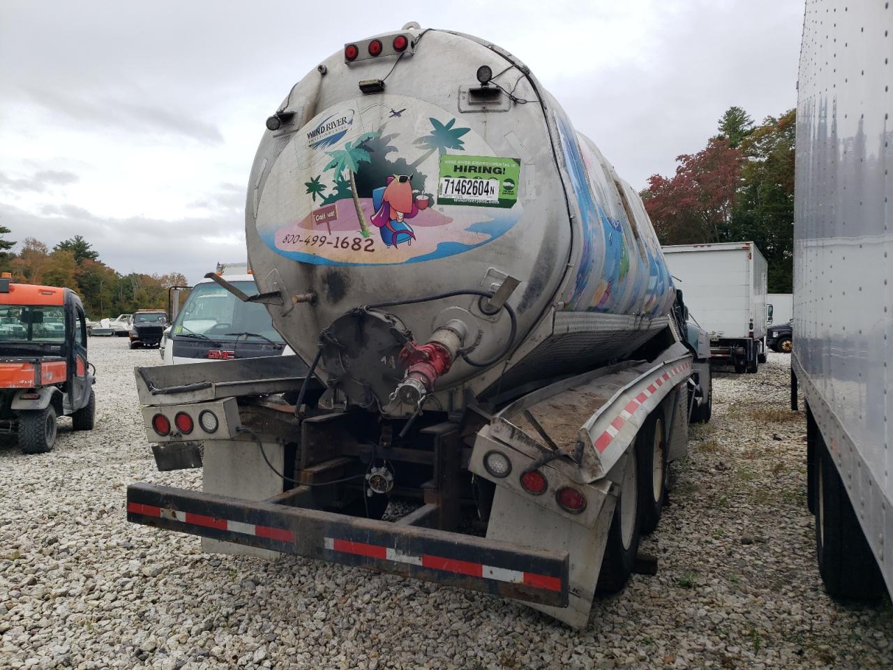 Lot #3297956784 2016 MACK 700 GU700