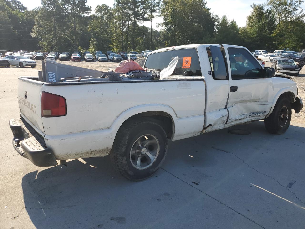 GMC SONOMA 2001 white club cab gas 1GTCS19W518224890 photo #4