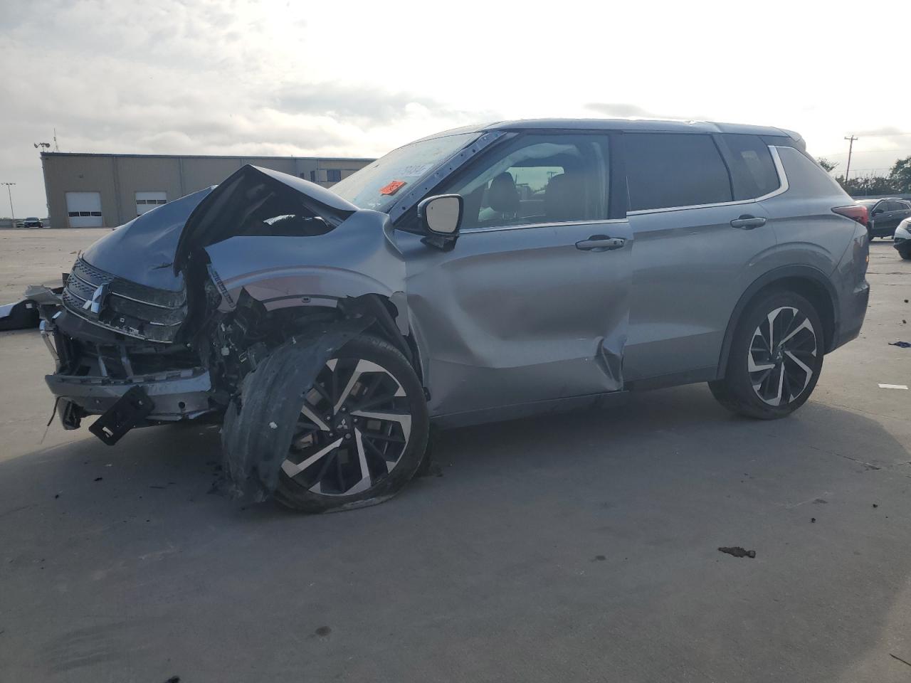 Mitsubishi Outlander 2022 Wagon body style