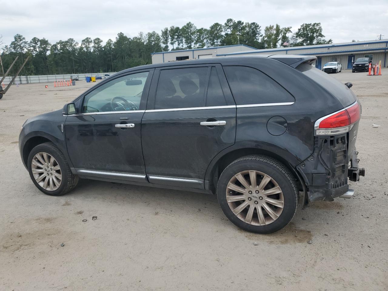 Lot #2886103207 2013 LINCOLN MKX