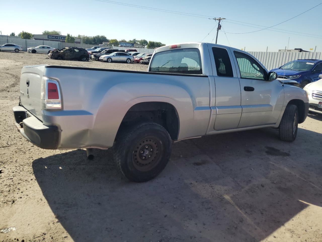 Lot #2996896866 2006 MITSUBISHI RAIDER LS