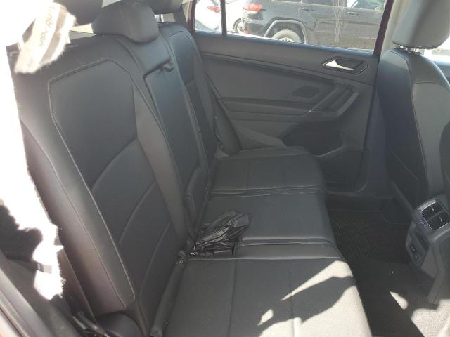 2018 VOLKSWAGEN TIGUAN SE - 3VV2B7AX3JM193333
