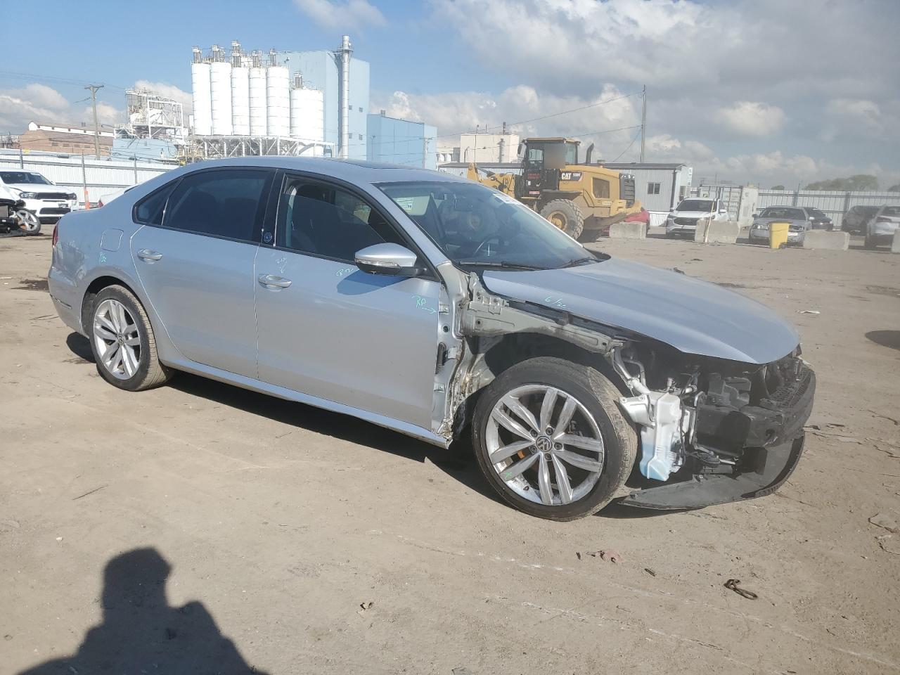 Lot #2907389091 2019 VOLKSWAGEN PASSAT WOL