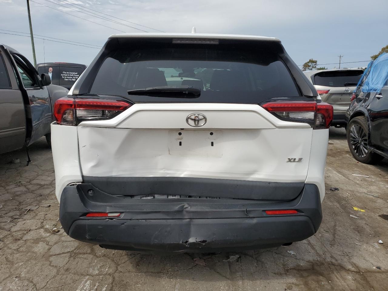 Lot #2976971735 2019 TOYOTA RAV4 XLE